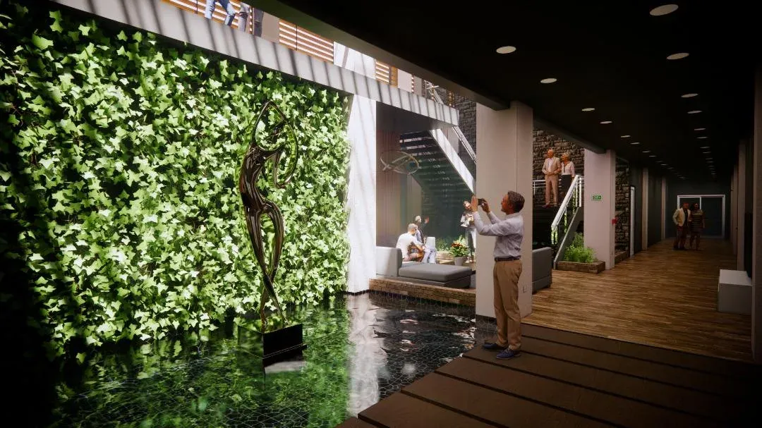 Render del patio central con el muro verde como obra de arte, agua al pie y una escultura frente a la circulación